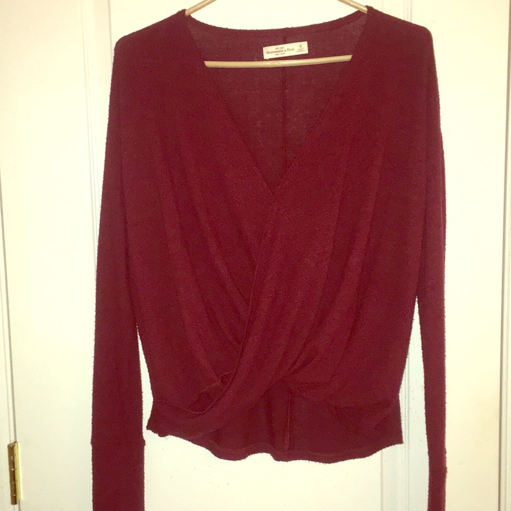 Abercrombie v neck